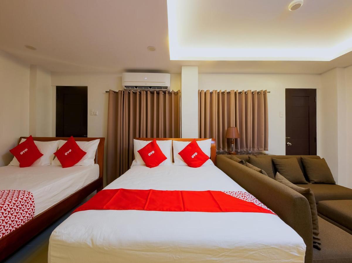 Oyo 848 Dona Aurora Condotel Quezon City Exteriör bild