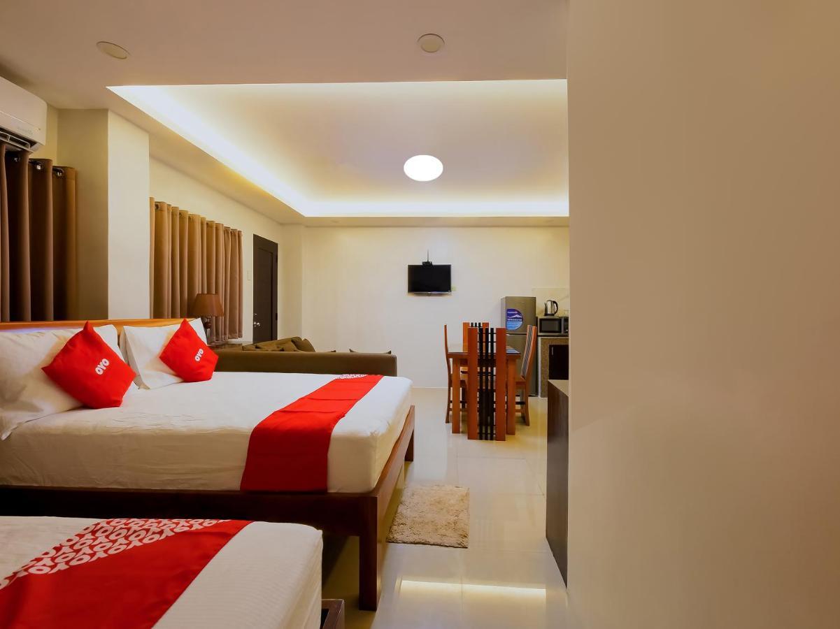 Oyo 848 Dona Aurora Condotel Quezon City Exteriör bild