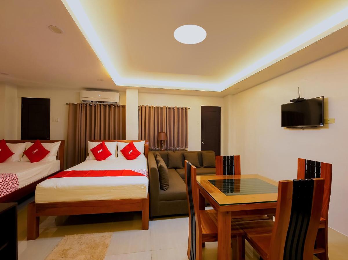 Oyo 848 Dona Aurora Condotel Quezon City Exteriör bild
