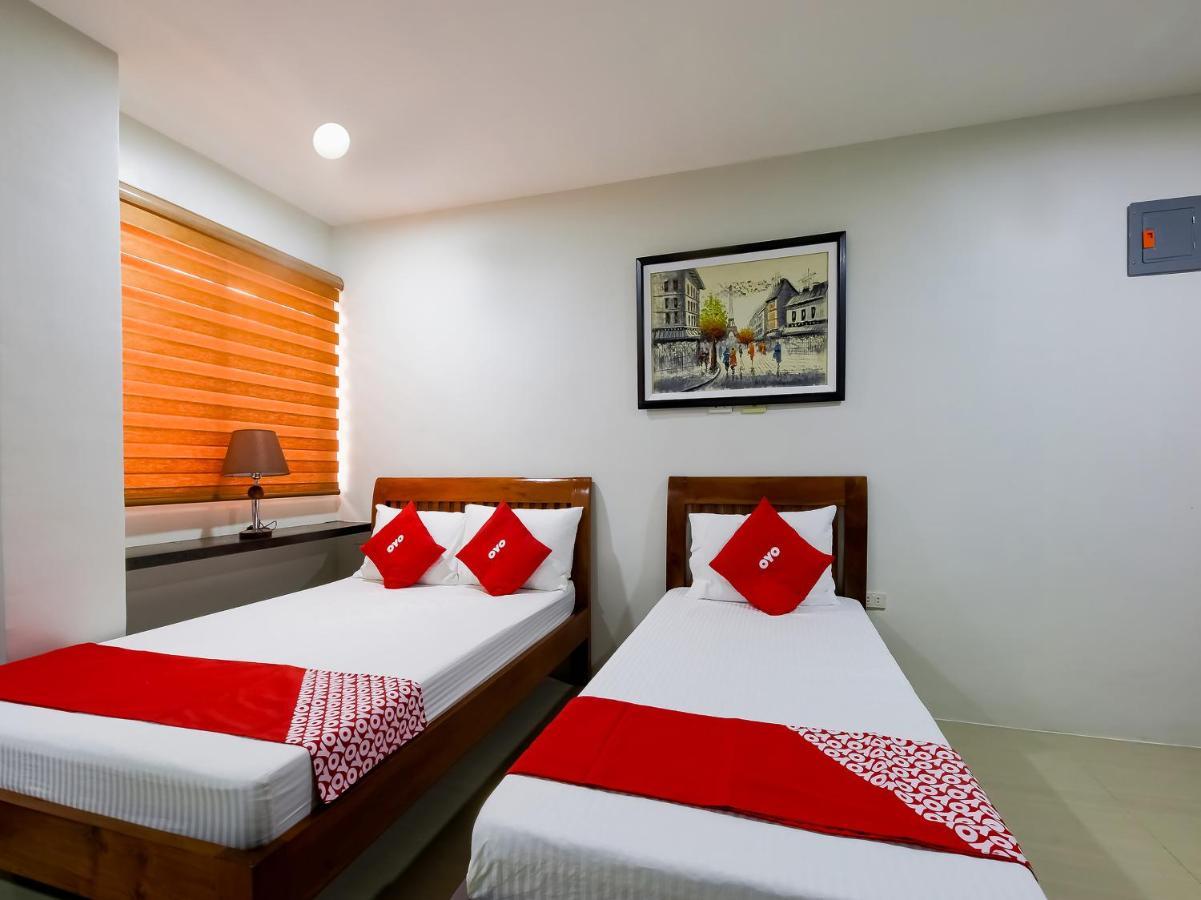 Oyo 848 Dona Aurora Condotel Quezon City Exteriör bild