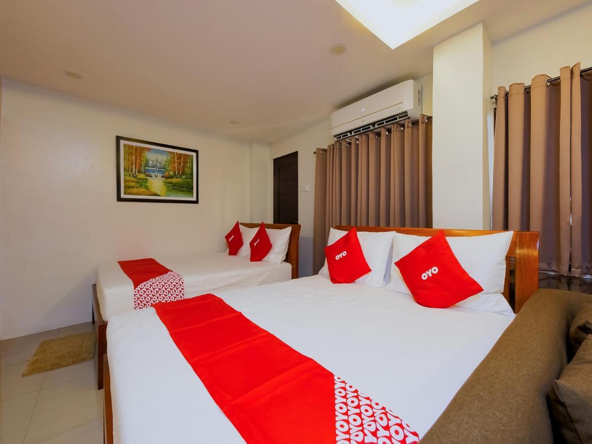 Oyo 848 Dona Aurora Condotel Quezon City Exteriör bild
