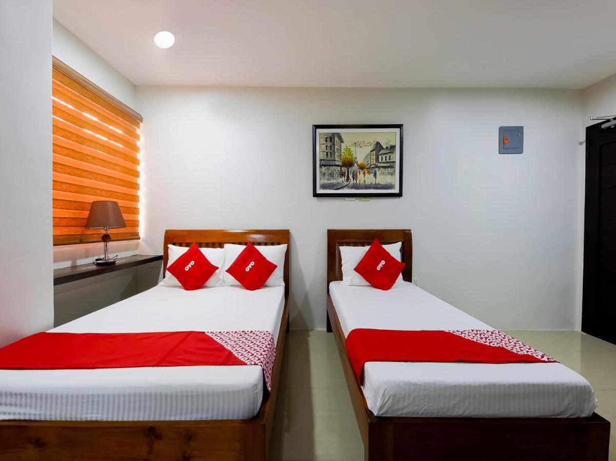 Oyo 848 Dona Aurora Condotel Quezon City Exteriör bild