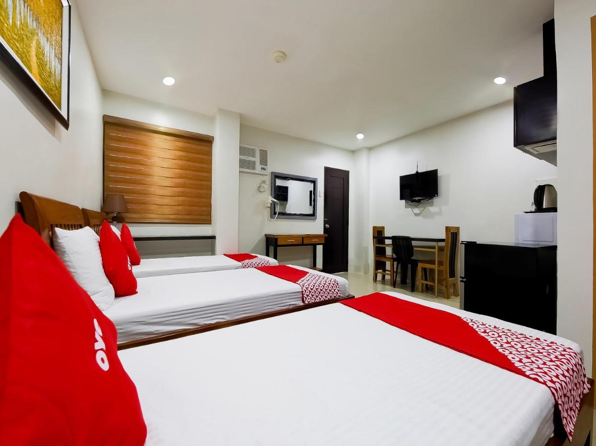 Oyo 848 Dona Aurora Condotel Quezon City Exteriör bild