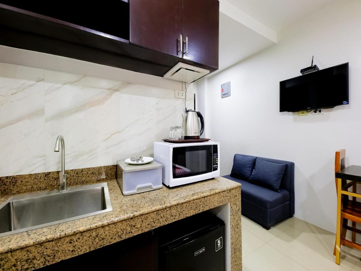 Oyo 848 Dona Aurora Condotel Quezon City Exteriör bild